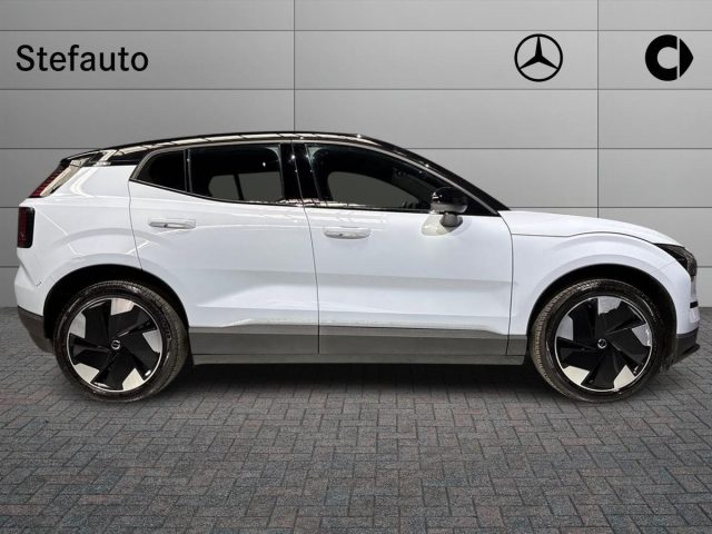 Volvo EX30 Single Motor Extended Range RWD Plus - foto 2 di 4