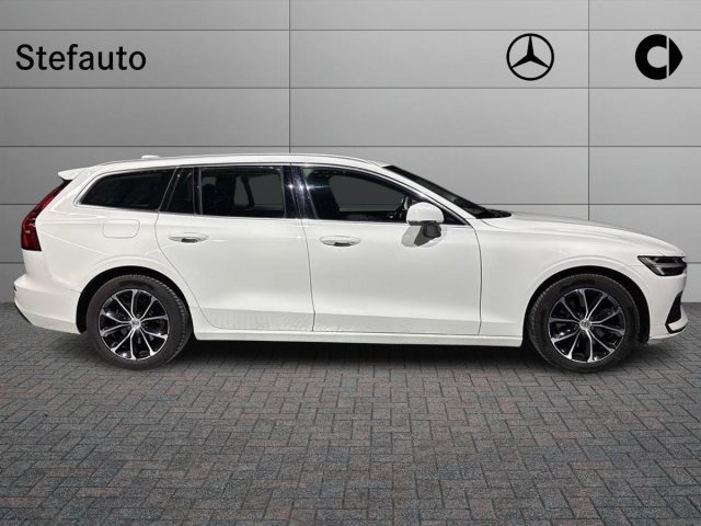 Volvo V60 B3 Geartronic Momentum Business Pro - foto 2 di 4