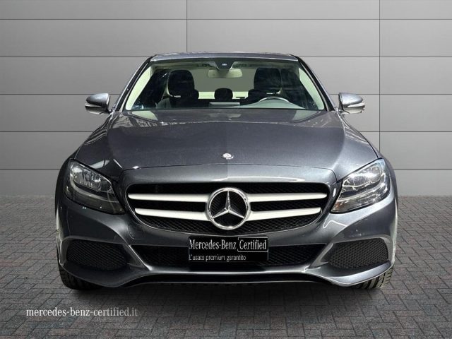 Mercedes-Benz C 180 d Auto Sport - foto 3 di 4