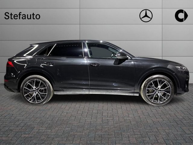 Audi Q8 SUV 45 TDI quattro tiptronic S line edition - foto 2 di 4