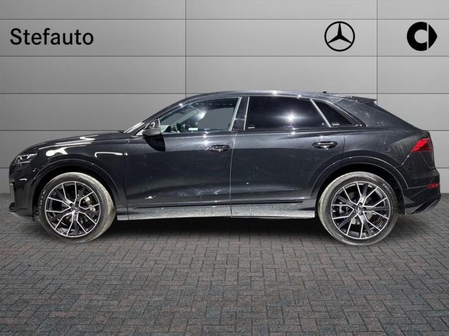 Audi Q8 SUV 45 TDI quattro tiptronic S line edition - foto 3 di 4