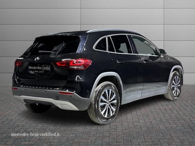 Mercedes-Benz GLA 180 d Automatic Sport - foto 2 di 4