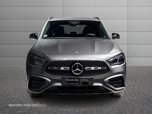 Mercedes-Benz GLA 250 e hybrid EQ AMG Line Advanced Plus - foto 3 di 4