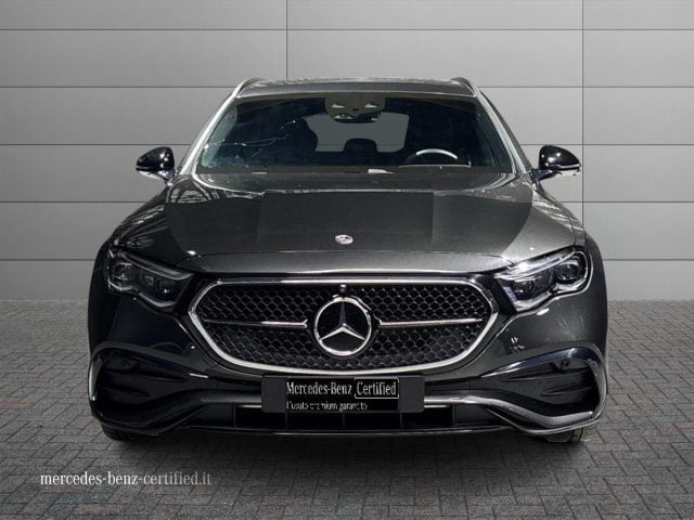 Mercedes-Benz E 220 d Mild hybrid 4Matic S.W. AMG Line Premium - foto 3 di 4