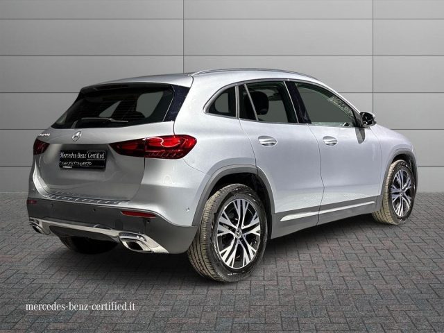 Mercedes-Benz GLA 180 d Automatic Progressive Advanced - foto 2 di 4