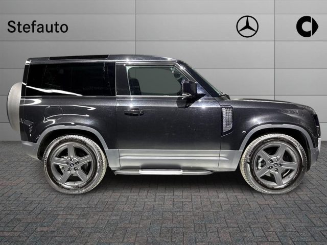 Land Rover Defender 90 3.0D I6 250 CV AWD Auto SE - foto 2 di 4