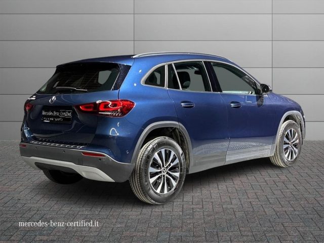 Mercedes-Benz GLA 200 d Automatic Sport - foto 2 di 4