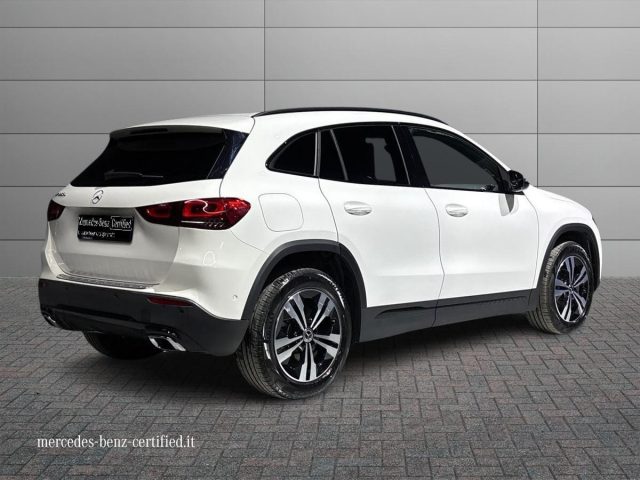 Mercedes-Benz GLA 250 e hybrid EQ Sport Plus - foto 2 di 4