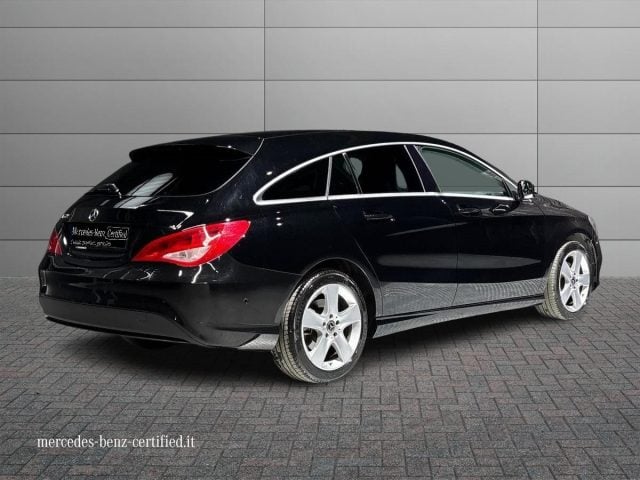 Mercedes-Benz CLA 200 d SB Automatic Sport - foto 2 di 4