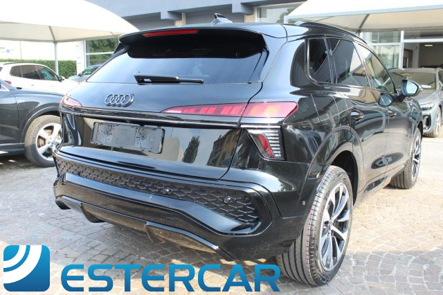 Audi Q3 TFSI 110 kW mHEV S tronic S Line edition - foto 2 di 4