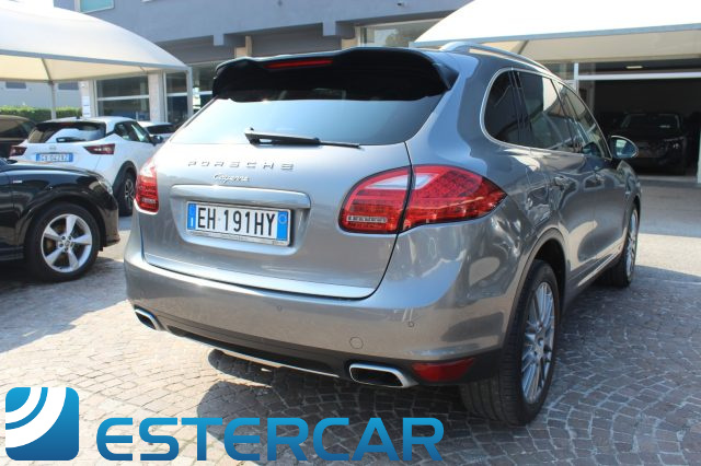 Porsche Cayenne 3.0 Diesel - foto 2 di 4