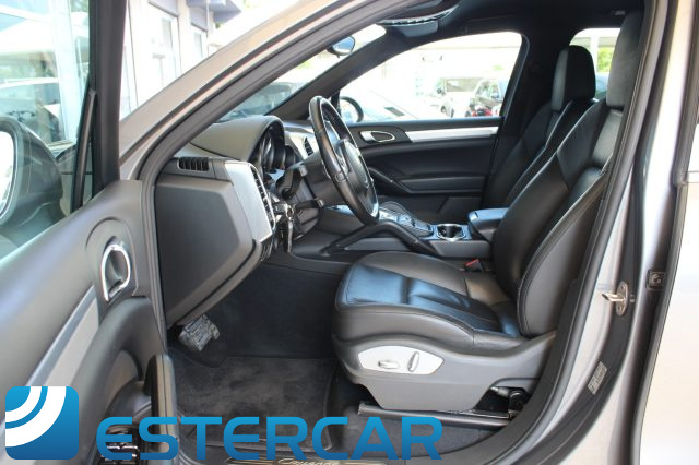 Porsche Cayenne 3.0 Diesel - foto 4 di 4