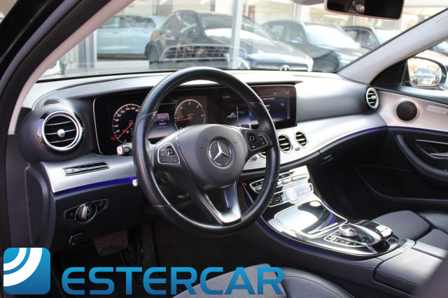 Mercedes-Benz E 220 d S.W. Auto Premium AMG - foto 3 di 4