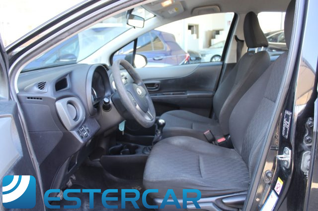 Toyota Yaris 1.0 5 porte Active - foto 4 di 4