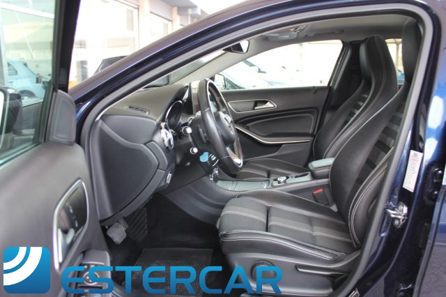 Mercedes-Benz GLA 180 d Sport Enduro - foto 4 di 4