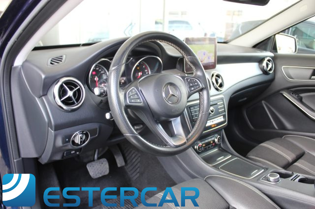 Mercedes-Benz GLA 180 d Sport Enduro - foto 3 di 4