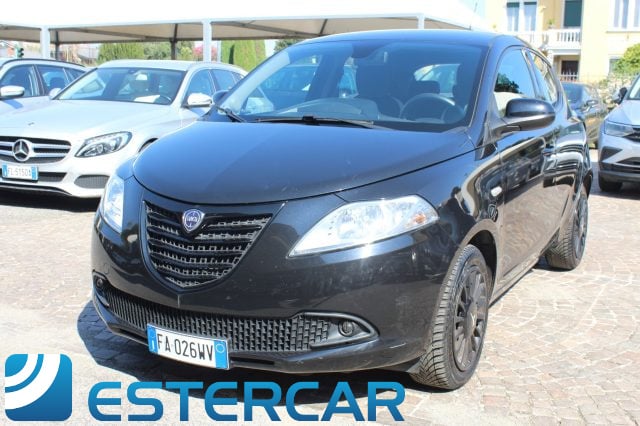 Lancia Ypsilon 1.2 69 CV 5 porte Elefantino, del 2015, 98.000 km, in vendita a Orzinuovi (BS)