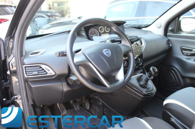 Lancia Ypsilon 1.2 69 CV 5 porte Elefantino - foto 2 di 20