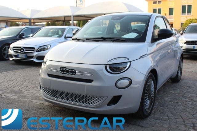 Fiat 500 Berlina Hybrid Icon NEOPATENTATI - NO BOLLO, del 2026, 1 km, in vendita a Orzinuovi (BS)
