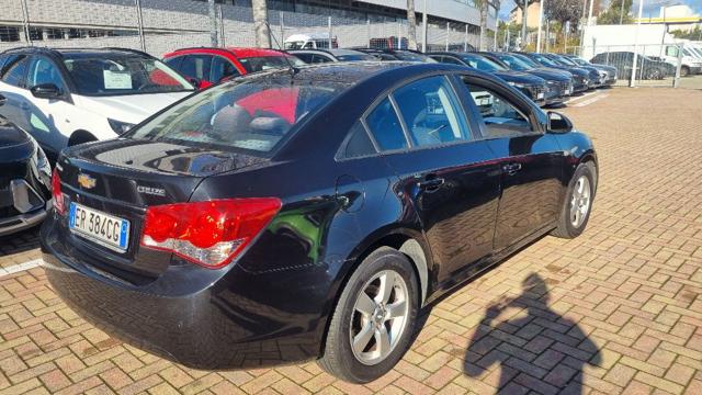 Chevrolet Cruze 1.8 5 porte LT GPL - foto 2 di 4