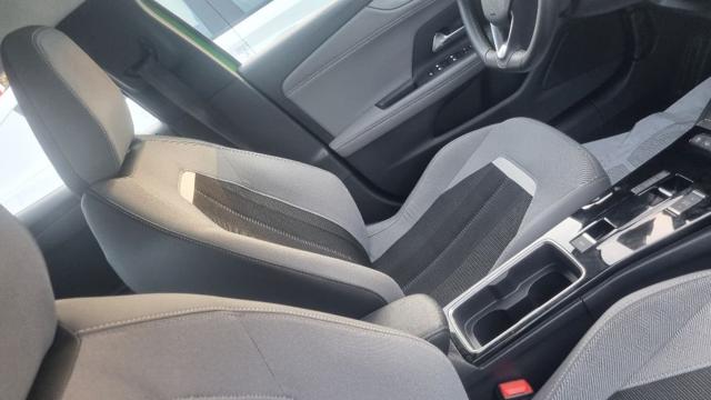 Opel Mokka 1.2 Turbo 130 CV aut. Elegance, del 2021, 64.411 km, in vendita a Savona (SV)