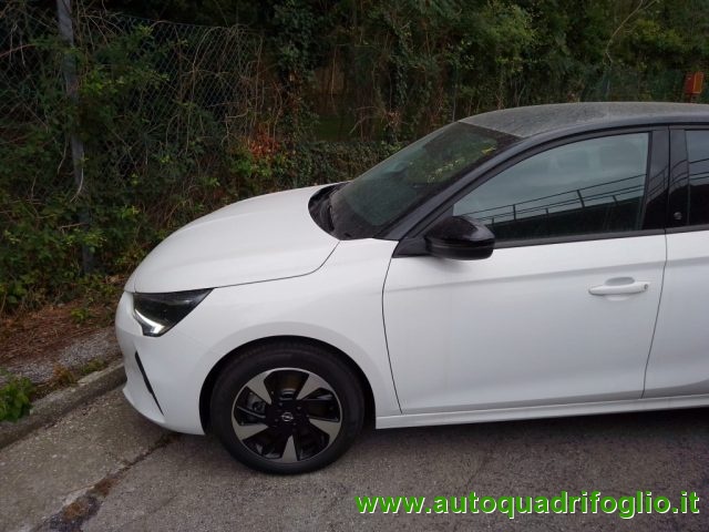 Opel Corsa-e 5 porte Design & Tech - foto 2 di 4