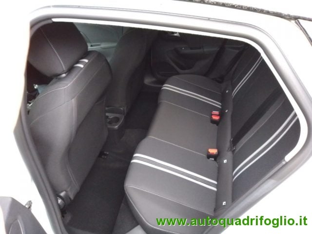 Opel Corsa-e 5 porte Design & Tech, del 2023, 15.410 km, in vendita a Savona (SV)