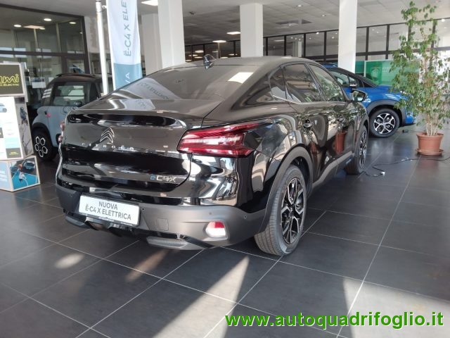 Citroen E-C4 X motore elettrico 136 CV Shine - foto 4 di 4