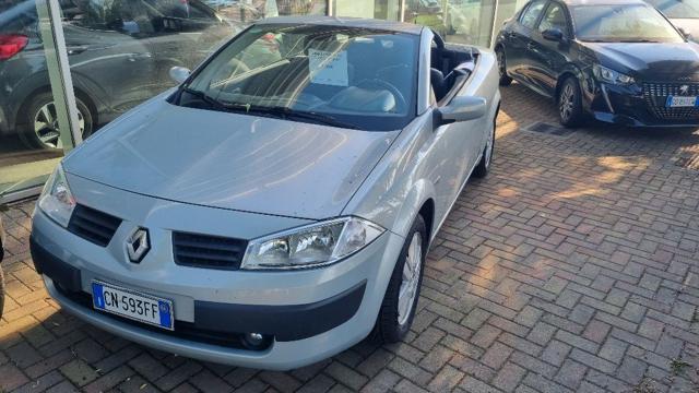 Renault Megane M�gane C-C 1.9 dCi Confort Authentique - foto 2 di 4