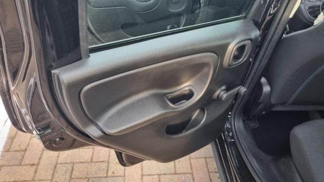 Fiat Panda 1.0 FireFly S&S Hybrid usato a SAVONA