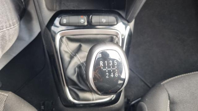 Opel Corsa 1.2 100 CV Design & Tech, del 2023, 39.148 km, in vendita a Savona (SV)