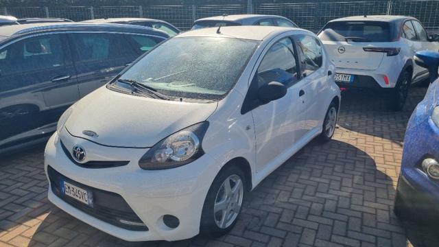Toyota Aygo 1.0 12V VVT-i 5 porte Lounge - foto 3 di 4
