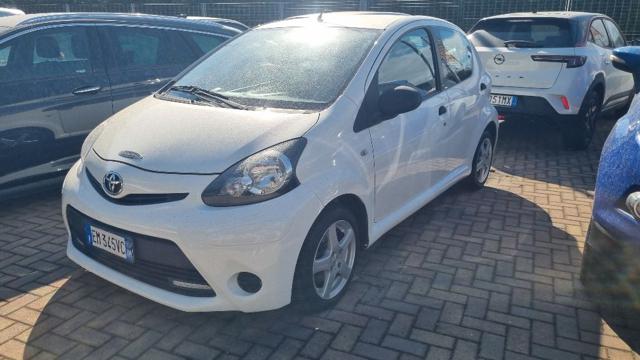 Toyota Aygo 1.0 12V VVT-i 5 porte Lounge - foto 2 di 4