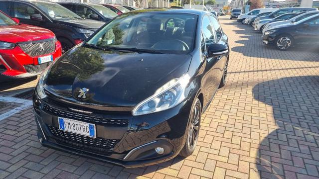 Peugeot 208 1° serie BlueHDi 75 5 porte Black Line - foto 3 di 4