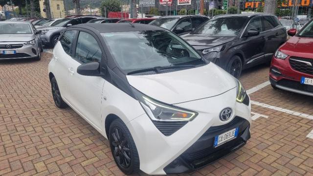 Toyota Aygo Connect 1.0 VVT-i 72 CV 5 porte CONNECT - foto 3 di 4