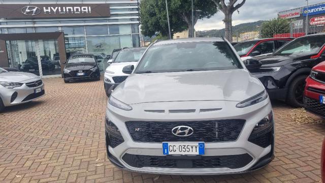 Hyundai KONA 1.0 T-GDI Hybrid 48V iMT NLine, del 2022, 43.042 km, in vendita a Savona (SV)