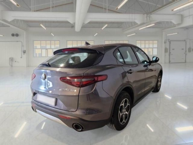 Alfa Romeo Stelvio 2.2 Turbodiesel 190 CV AT8 Q4 Super Business - foto 2 di 4