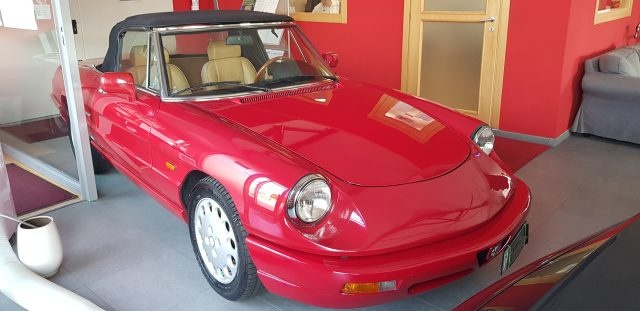 Alfa Romeo Spider 2.0i usato a POIRINO