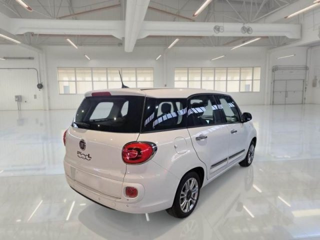 Fiat 500L Wagon 1.3 Multijet 95 CV Dualogic Lounge 7 posti - foto 2 di 4