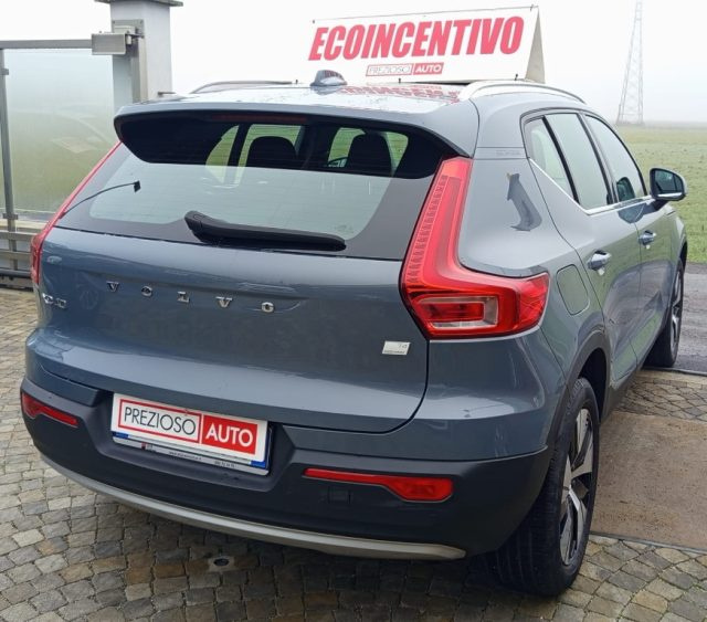 Volvo XC40 T4 Recharge Plug-in Hybrid aut. MOMENTUM CORE - foto 2 di 21