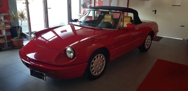 Alfa Romeo Spider 2.0i usato a POIRINO