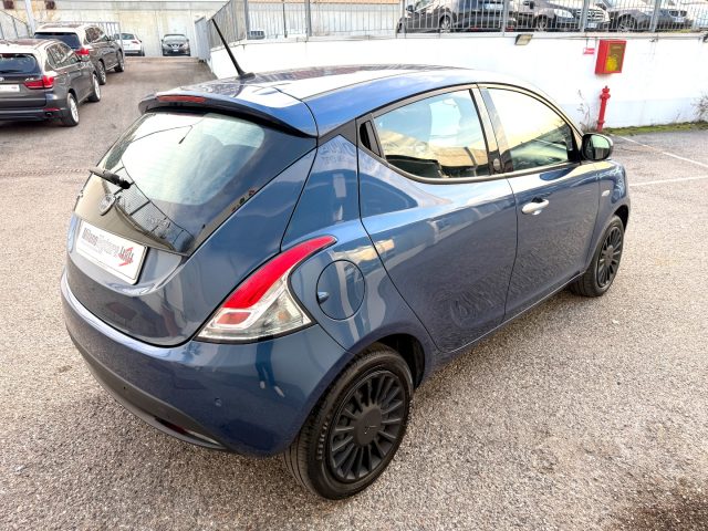 Lancia Ypsilon 1.0 FireFly Hybrid 5 Pt. Silver - foto 4 di 4