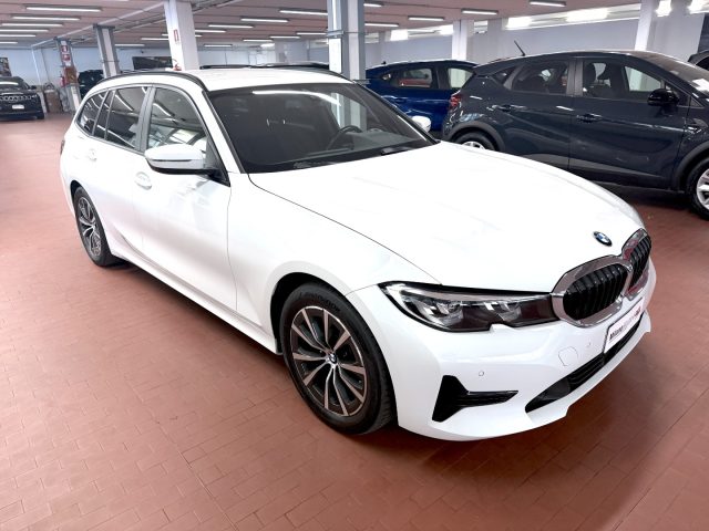 BMW 320 d Touring MHEV Auto. M-Sport - foto 2 di 4