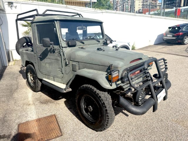 Toyota Land Cruiser BJ40 3.0 Diesel Pick-Up 4 Wheel-Drive - foto 2 di 4