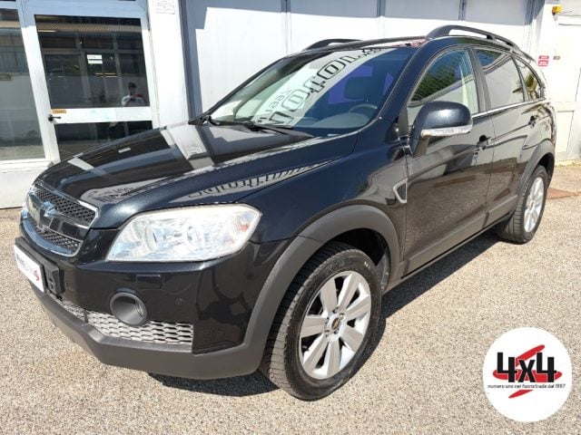 Chevrolet Captiva 2.0 VCDi LS *Autocarro*, del 2008, 280.000 km, in vendita a Cinisello Balsamo (MI)