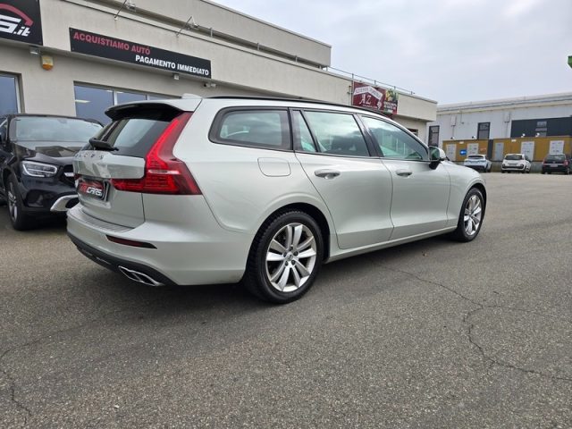 Volvo V60 D3 Business IVA ESPOSTA PERMUTE - foto 2 di 4