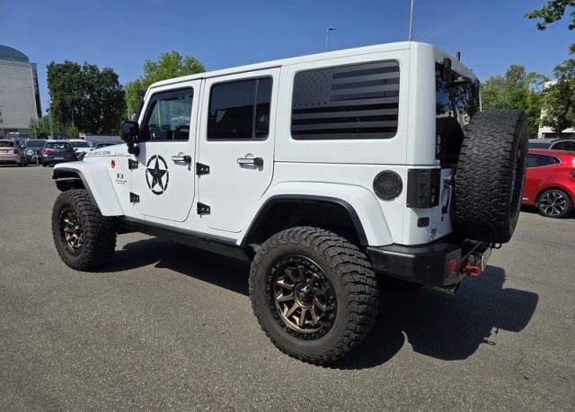 Jeep Wrangler Unlimited 2.8 Sahara Auto 35.000 ? DI PREPARAZIONE - foto 3 di 4