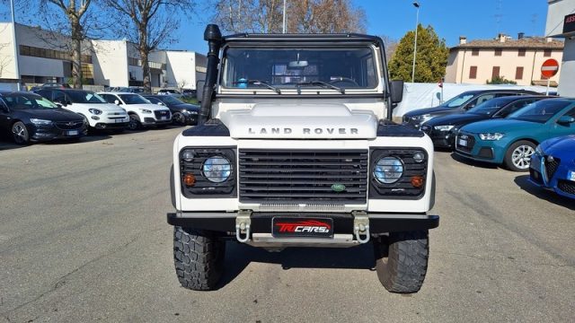Land Rover Defender 90 2.4 TD4 Pick Up E PERMUTE OMOLOGAZIONI REALI! - foto 2 di 4
