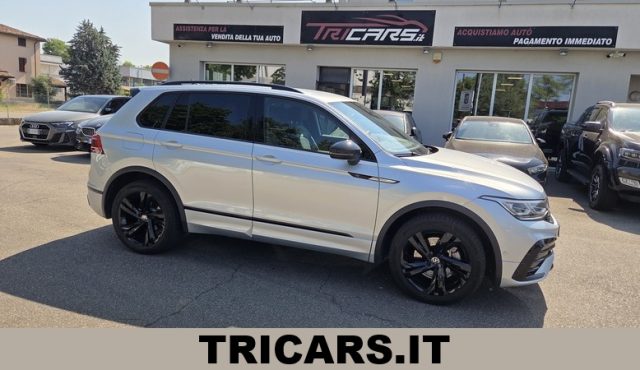 Volkswagen Tiguan 2.0 TDI 200 CV SCR DSG 4MOTION R-Line PERMUTE usato a PARMA