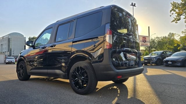 Ford Tourneo Courier 1.0 EcoBoost Titanium NEOPATENTATI PERMUTE - foto 3 di 4